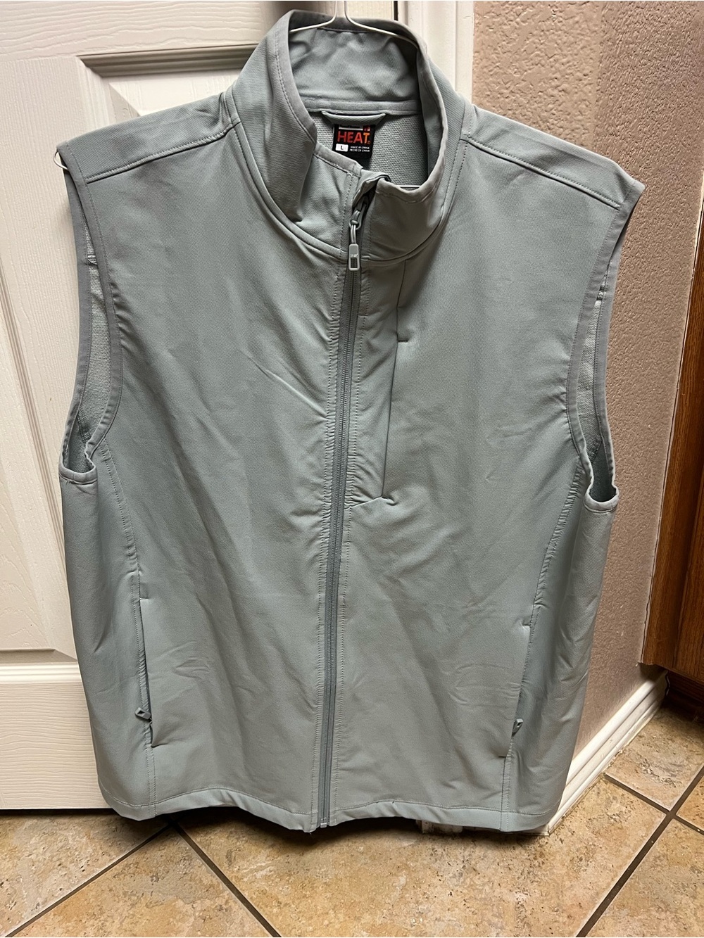 32 Degrees Men's Light Sage Softshell Vest